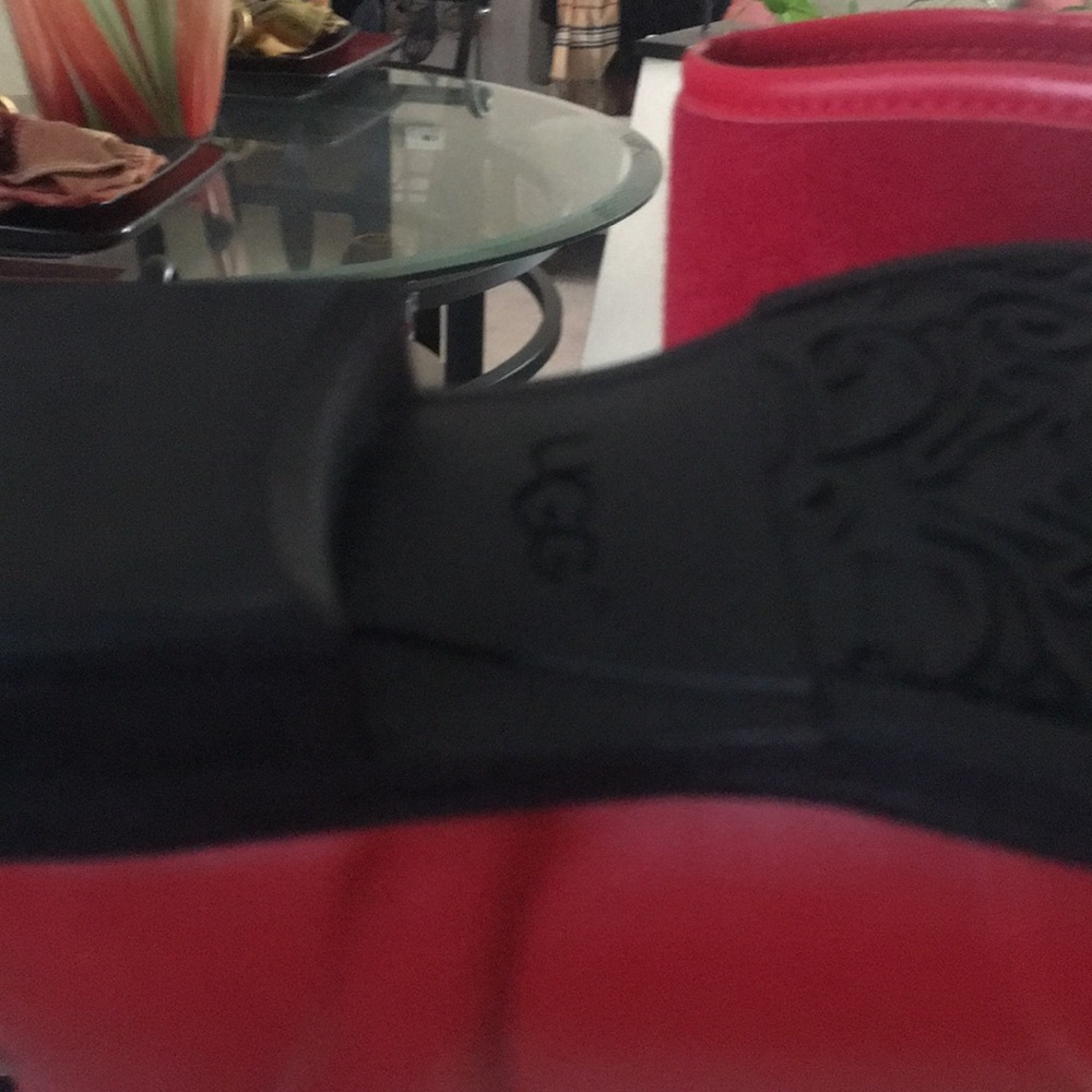 Red Ugg Rain boots. Very good condition!